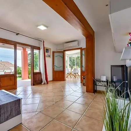 Guzman - Mouna Vila Calpe