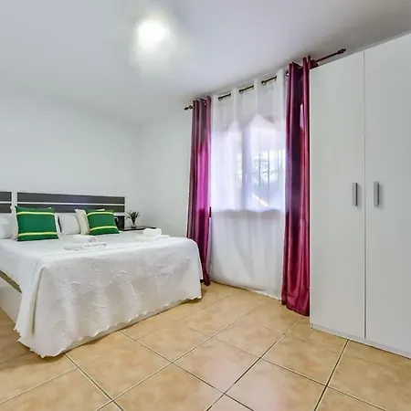 Guzman - Mouna Vila Calpe