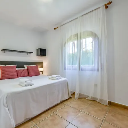 Guzman - Mouna