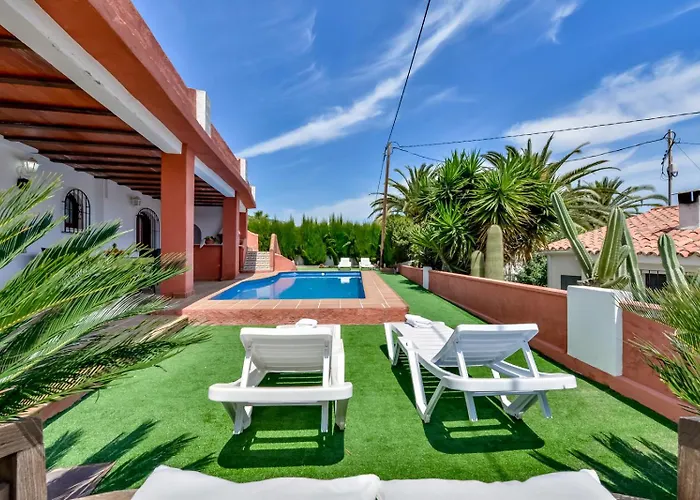 Guzman - Mouna Villa *